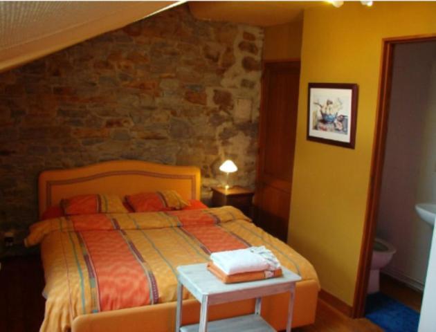 Les Vieilles Pierres Bed and Breakfast Comblain-au-Pont Rum bild