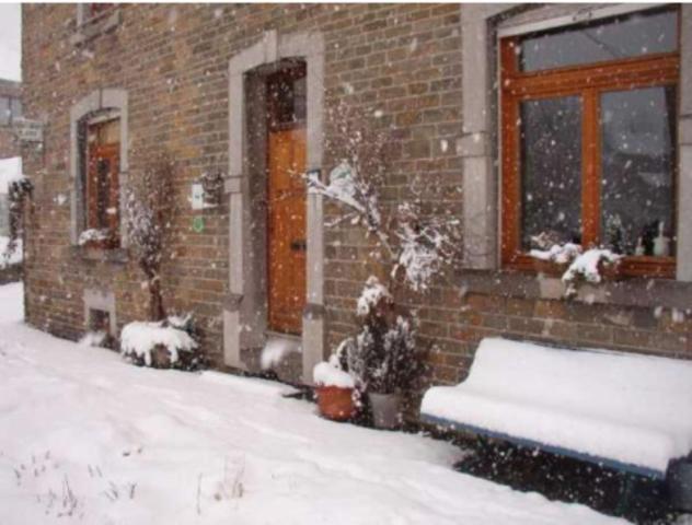 Les Vieilles Pierres Bed and Breakfast Comblain-au-Pont Rum bild