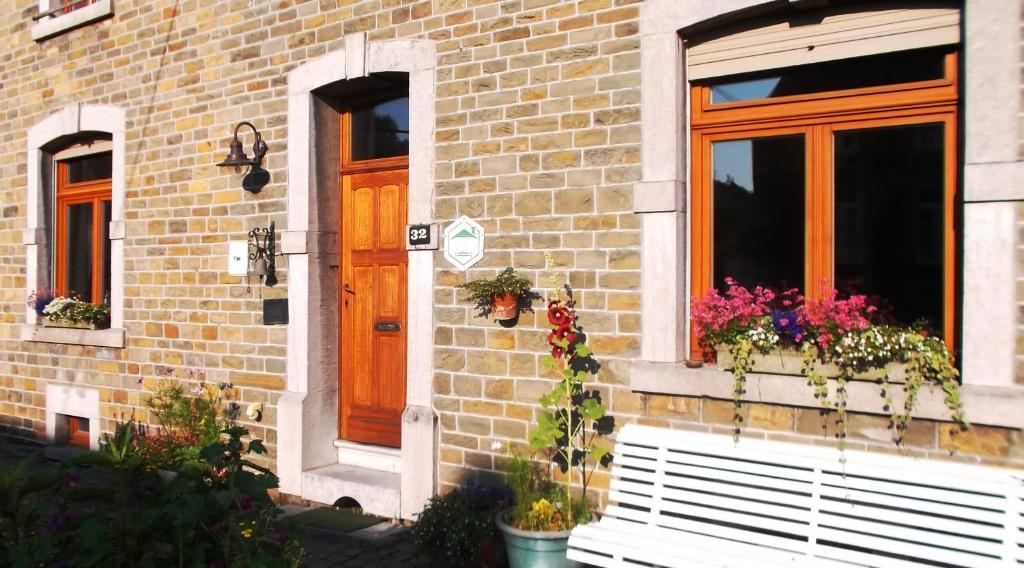 Les Vieilles Pierres Bed and Breakfast Comblain-au-Pont Rum bild